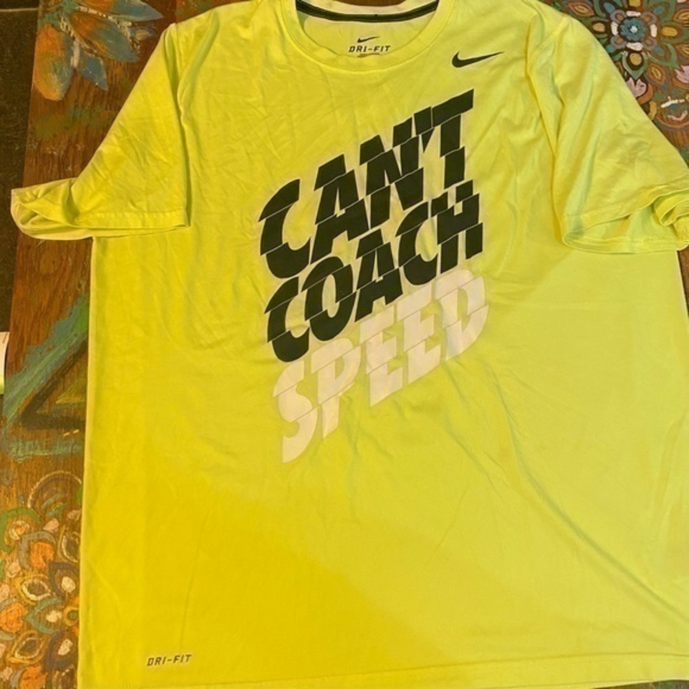 Nike Shirt Men Large Green Black Swoosh Dri Fit Runner Work Out Shirt Size XL